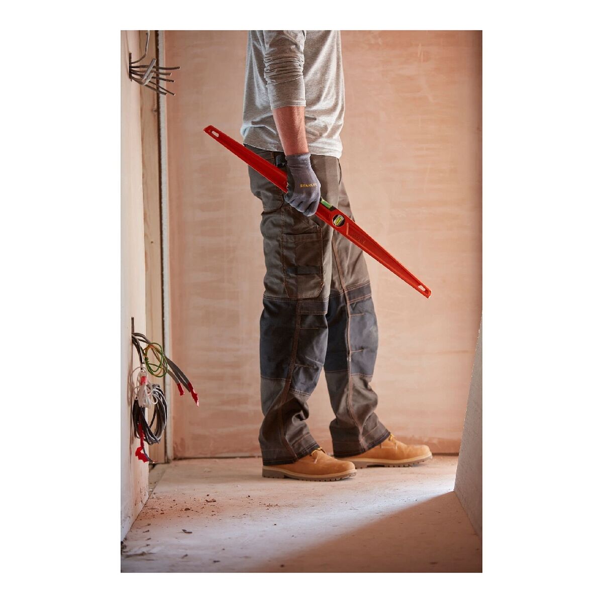 V9H58981A4D17BCB0AE99F90C13DDE97AA7R3431717P6